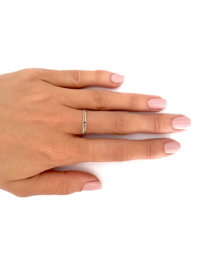 amathyst-ring-set-on-hand