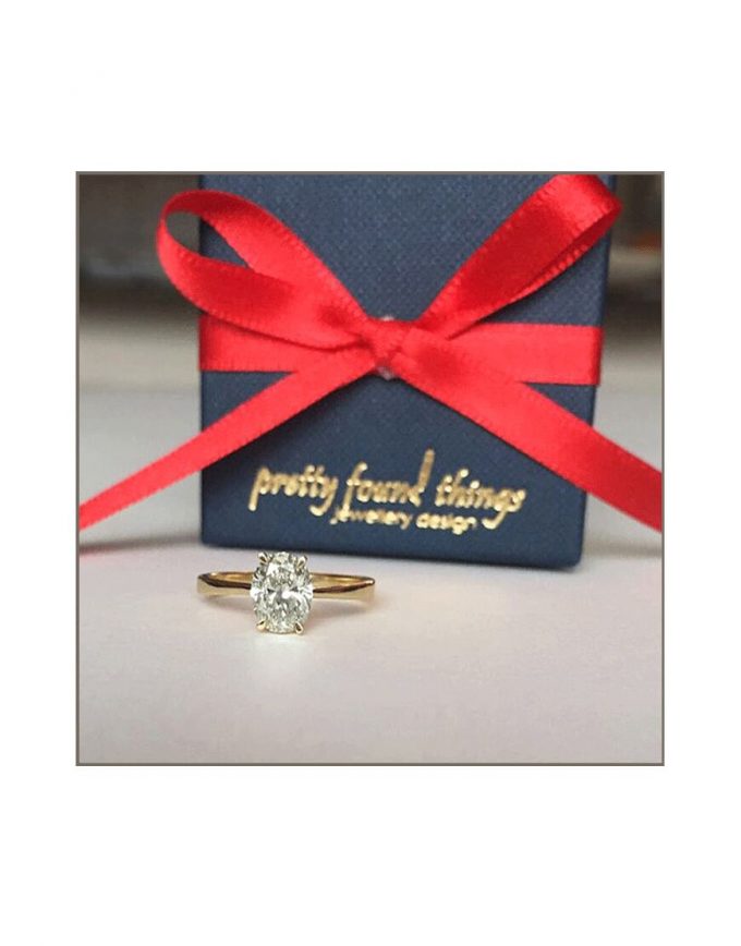 1.00ct-oval-solitare-set-in-yellow-gold